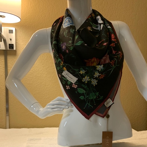 Gucci Black Floral Silk Scarf - Picture 1 of 1